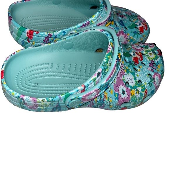 VERA Bradley and Disney little mermaid floral Ariel croc clogs women size 7 j5 - Picture 2 of 4